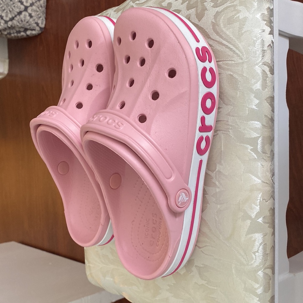 Crocs - Picture 2 of 3
